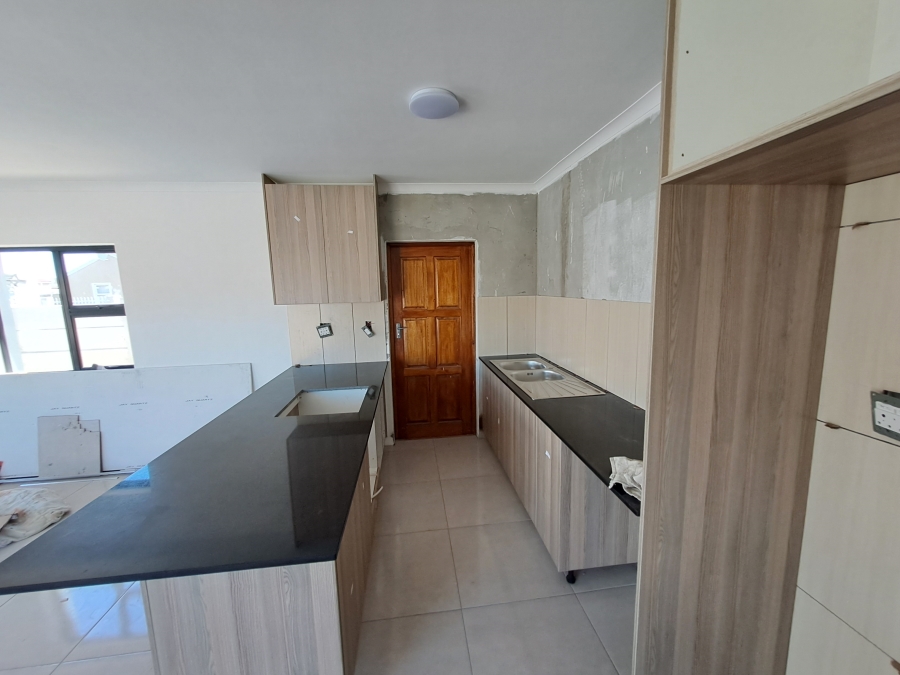 3 Bedroom Property for Sale in Silwood Heights Western Cape